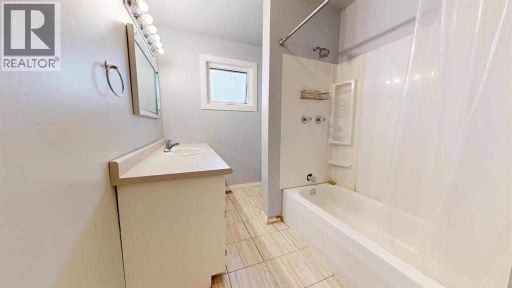 9915 97 Avenue photo 15