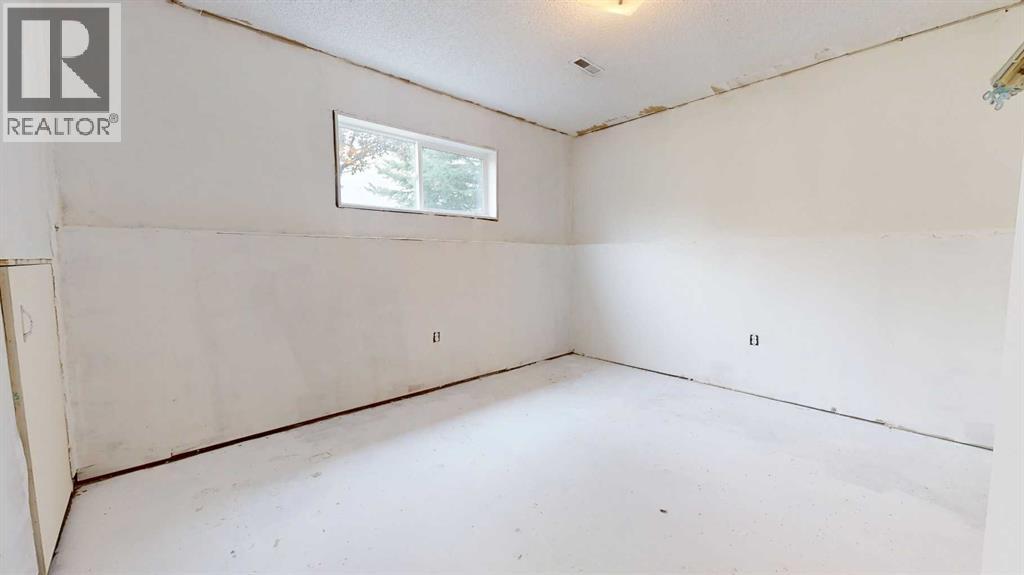 9915 97 Avenue photo 21