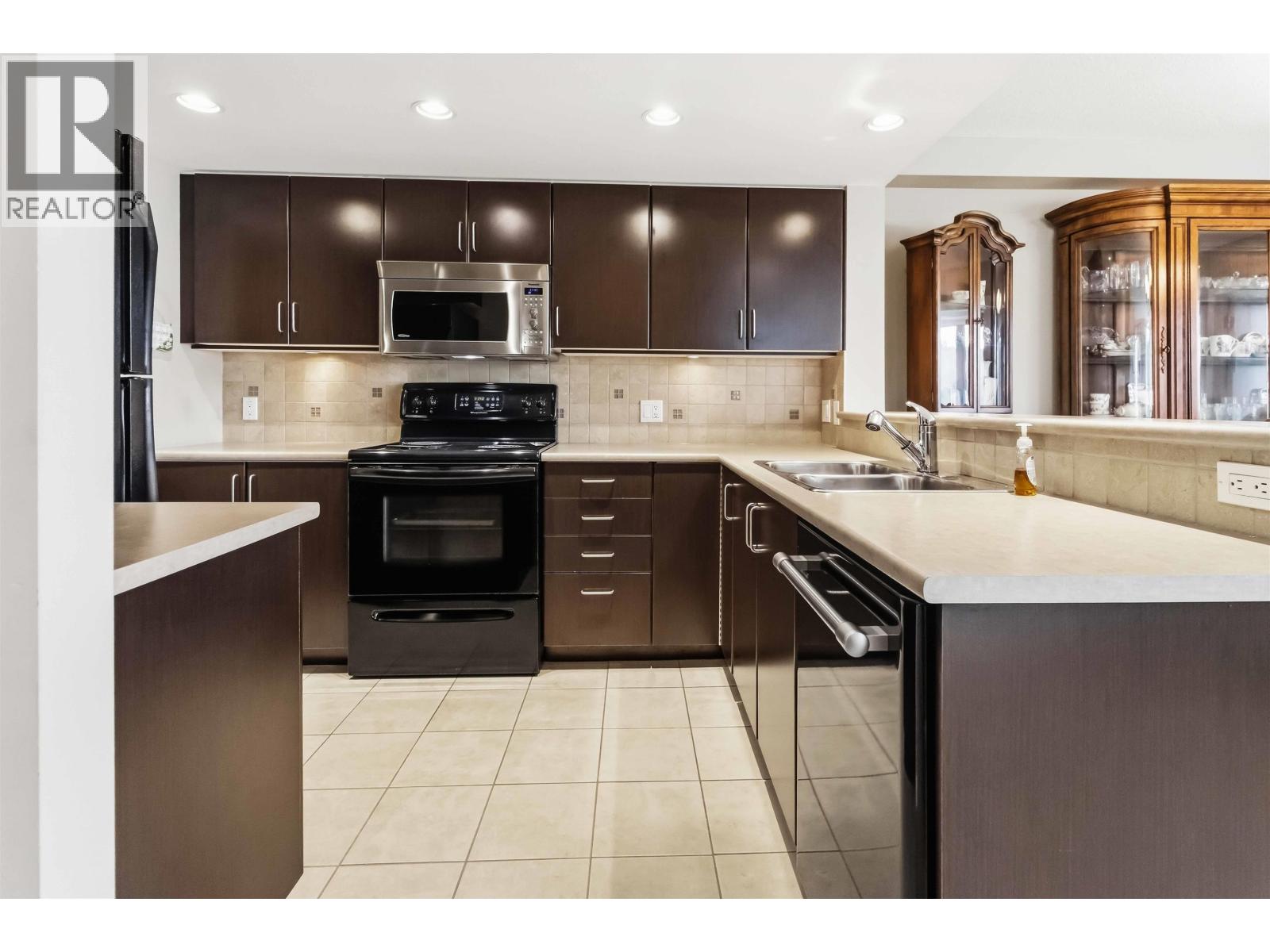 1006 295 Guildford Way, Port Moody, British Columbia  V3H 5N3 - Photo 5 - R3168414