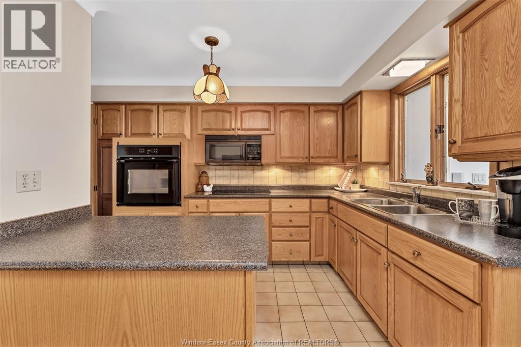 2360 Leonard Road, Windsor, Ontario  N8W 4L7 - Photo 13 - 26023393