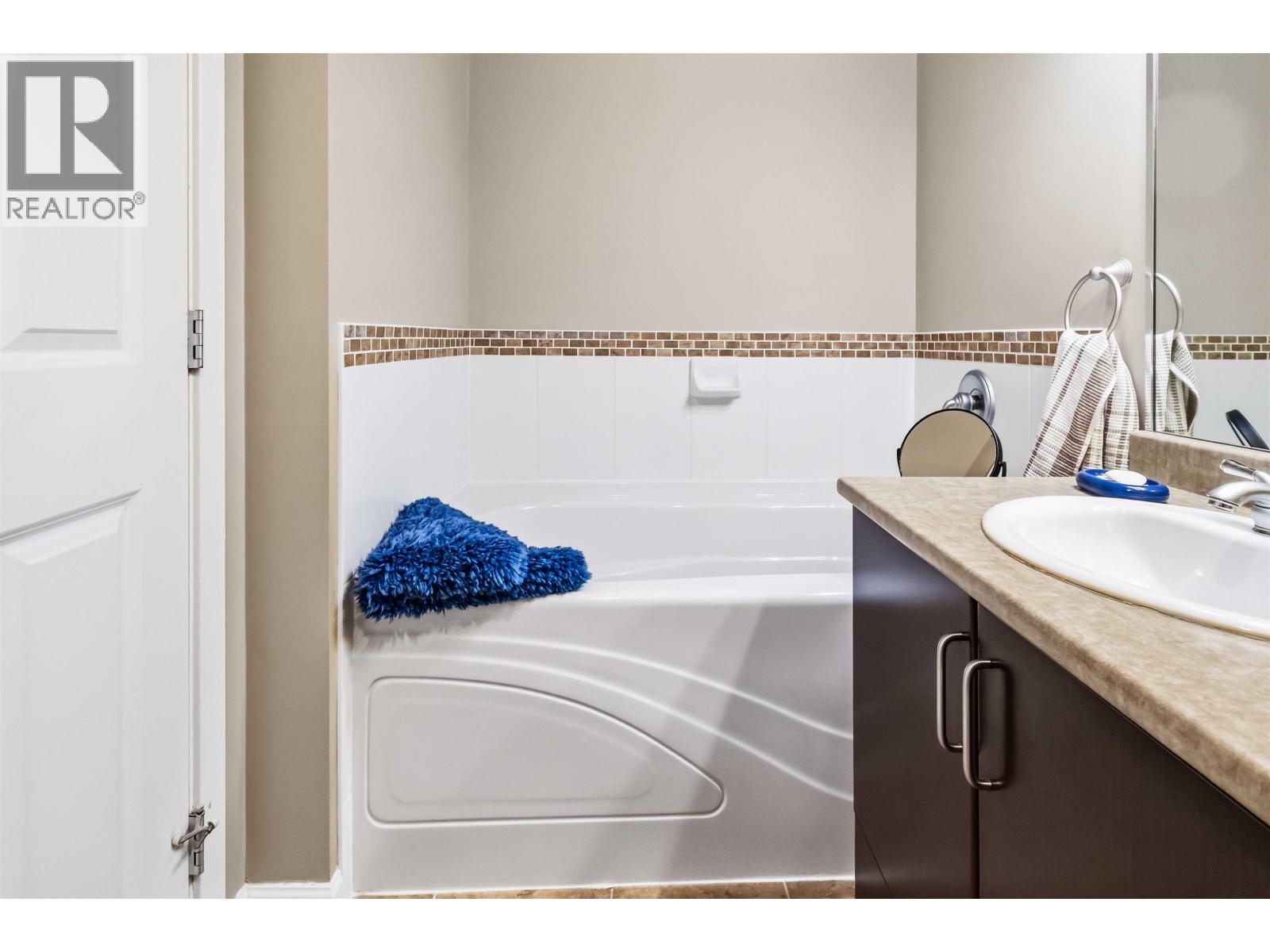 1006 295 Guildford Way, Port Moody, British Columbia  V3H 5N3 - Photo 13 - R3168414