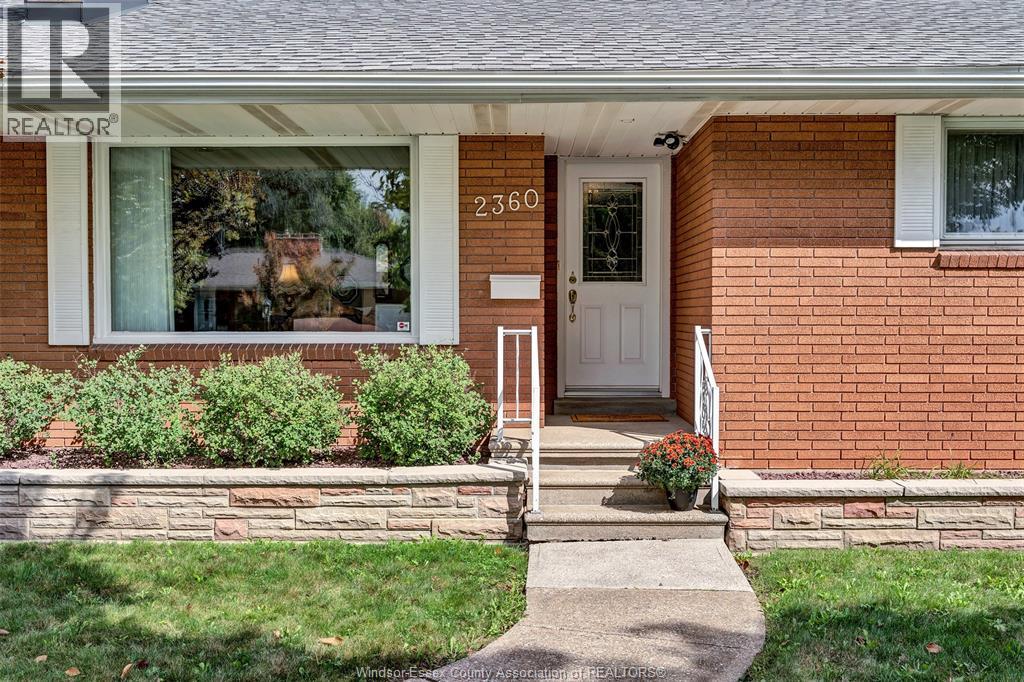 2360 Leonard Road, Windsor, Ontario  N8W 4L7 - Photo 4 - 26023393