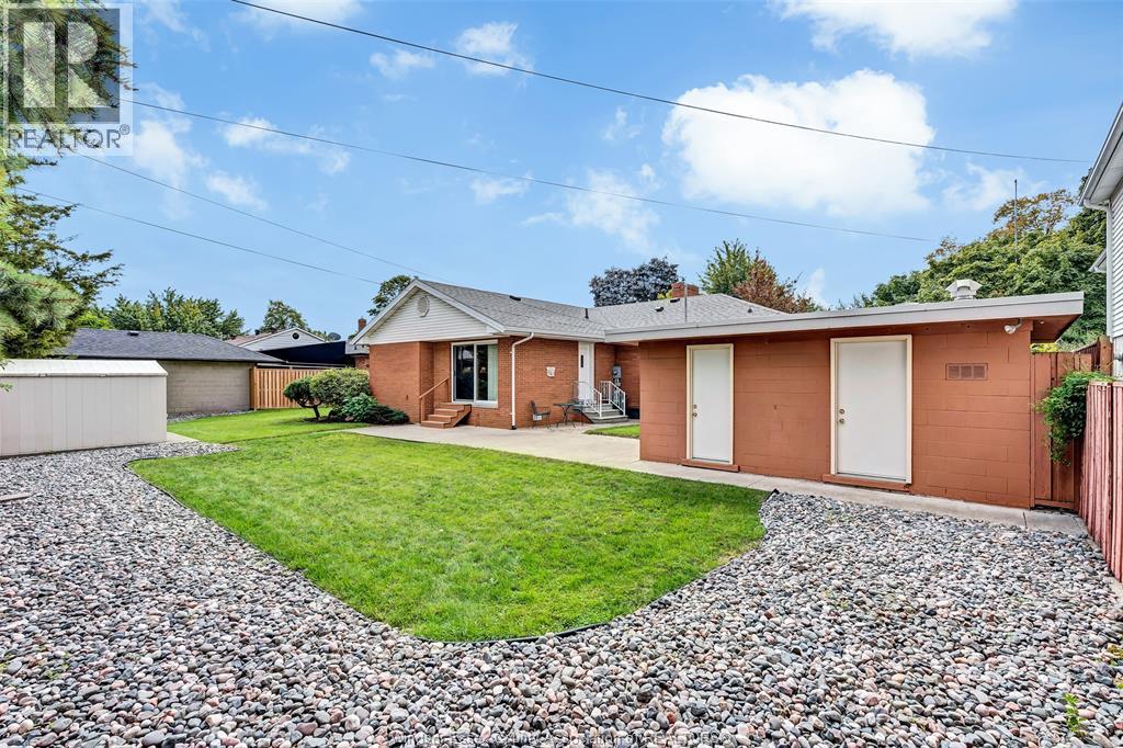 2360 Leonard Road, Windsor, Ontario  N8W 4L7 - Photo 44 - 26023393