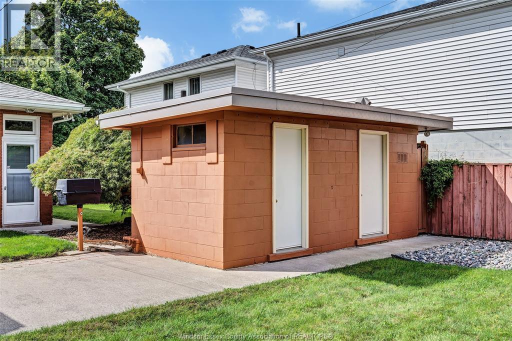 2360 Leonard Road, Windsor, Ontario  N8W 4L7 - Photo 43 - 26023393
