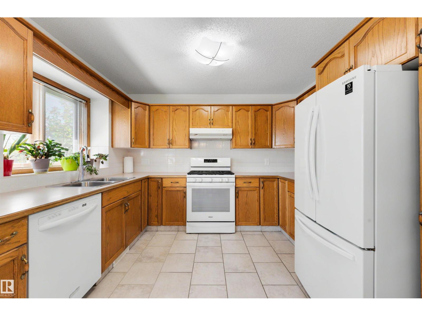15304 74 ST NW photo 8