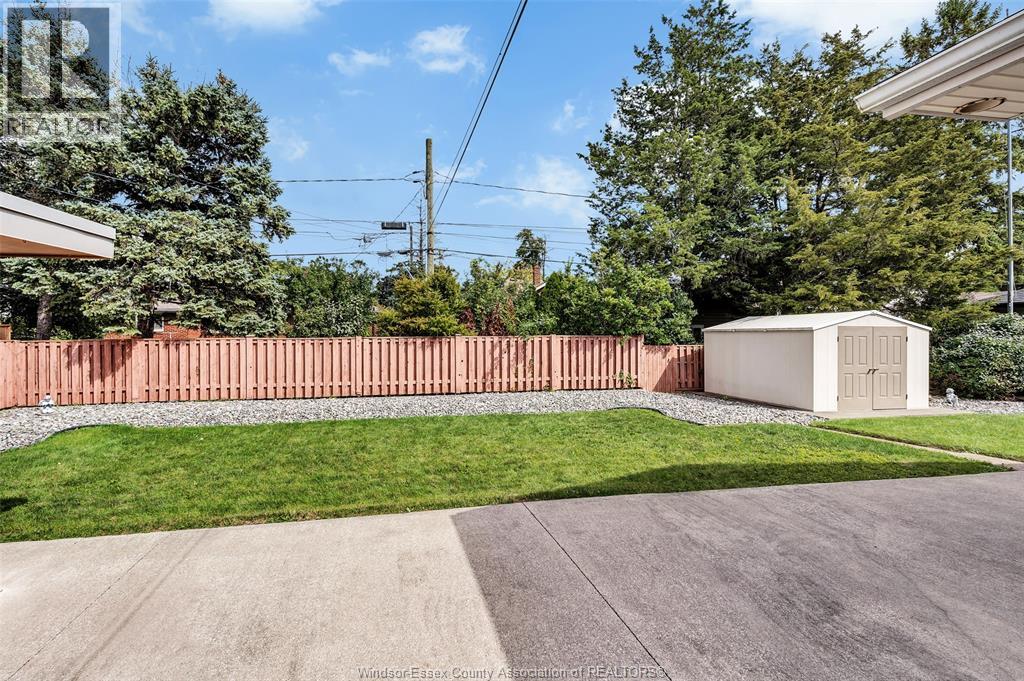 2360 Leonard Road, Windsor, Ontario  N8W 4L7 - Photo 42 - 26023393