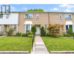 3 - 9 GOSFORD BOULEVARD, Toronto, Ontario