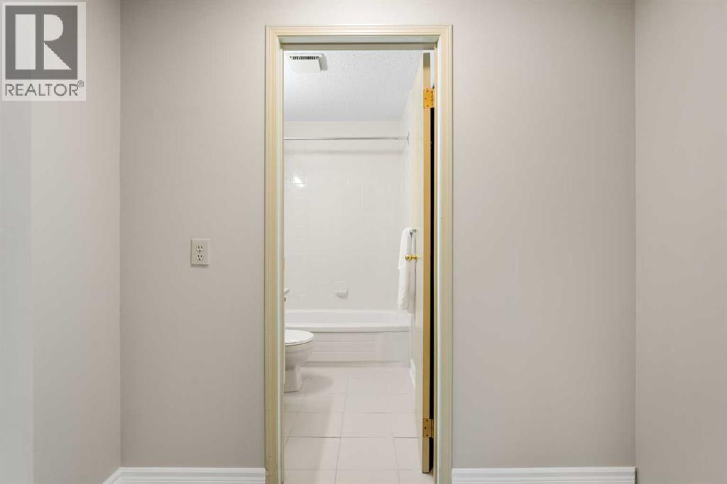200, 176053 174 Avenue W photo 32