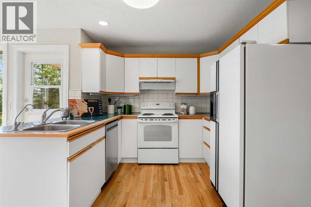 200, 176053 174 Avenue W photo 12