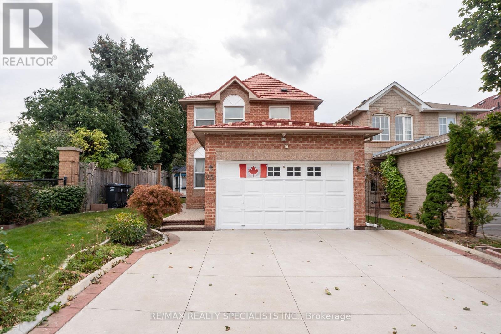 25 CARABRAM COURT, Brampton, Ontario