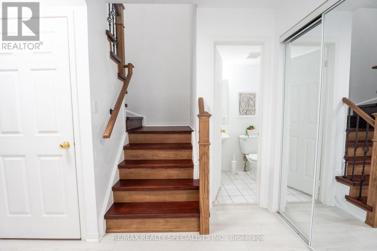 25 Carabram Court, Brampton, Ontario  L6X 4M2 - Photo 19 - W13813898