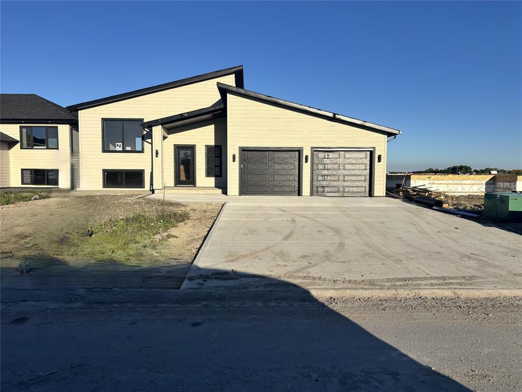 124 Primrose Lane, Mitchell, Manitoba  R5G 2Z3 - Photo 0 - 202623947