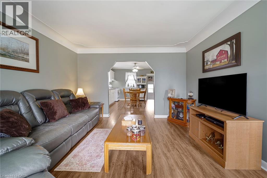205 Crysler Street, Delhi, Ontario N4B 1H9 - Photo 5 - 40860399