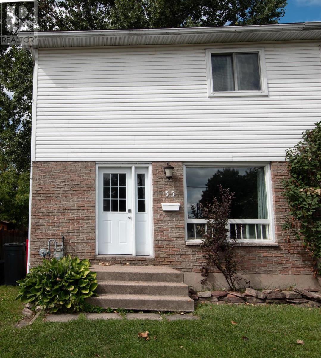 35 Broadview DR, Sault Ste. Marie, Ontario