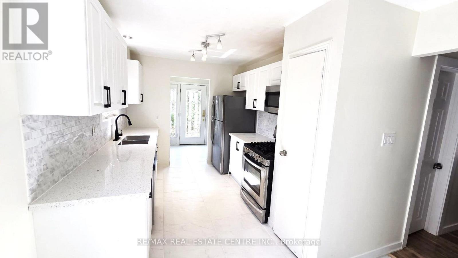 20 Ainsworth Street, Hamilton, Ontario  L8J 1T1 - Photo 5 - X13776778