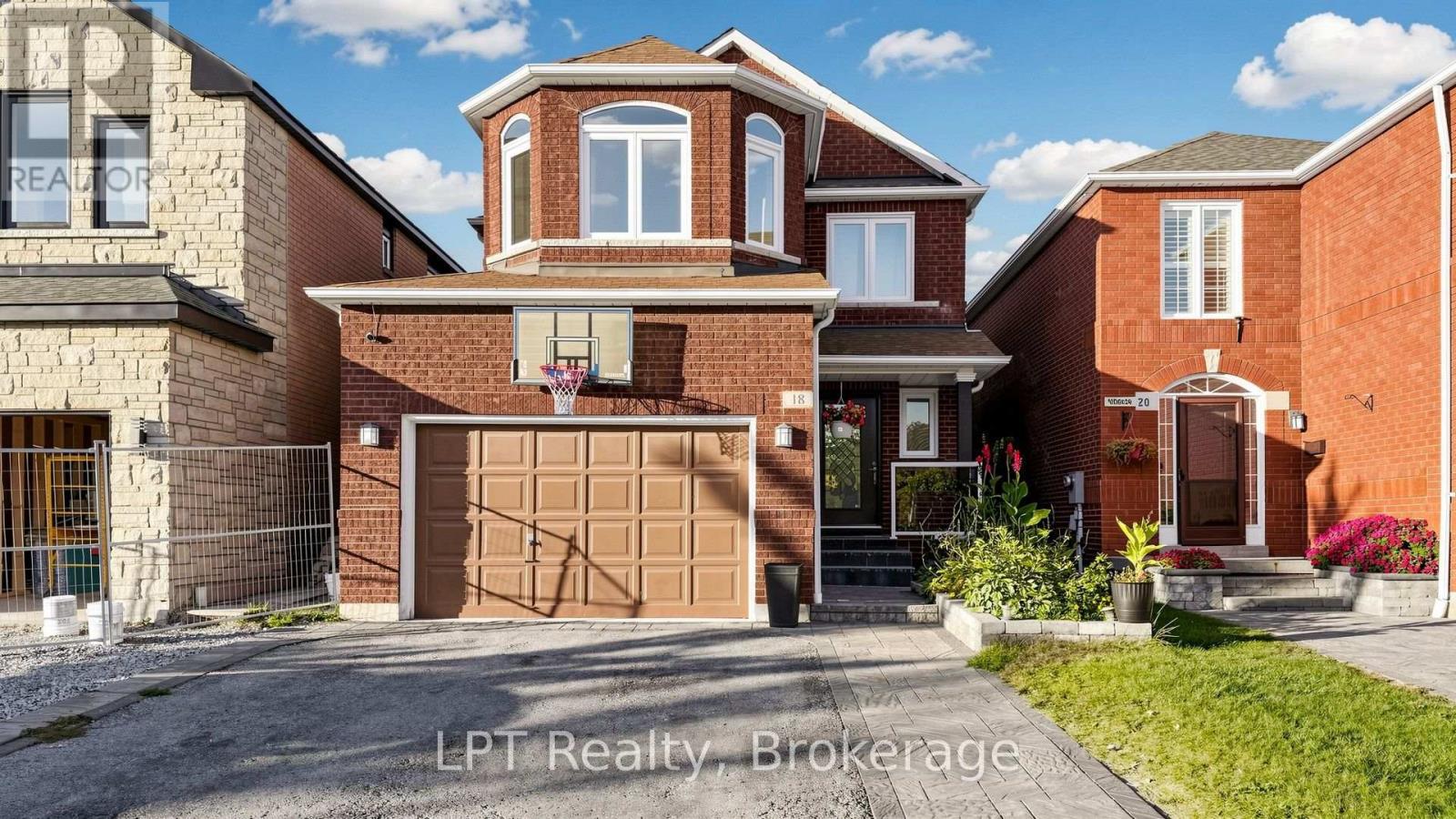 18 TAWN CRESCENT S, Ajax, Ontario