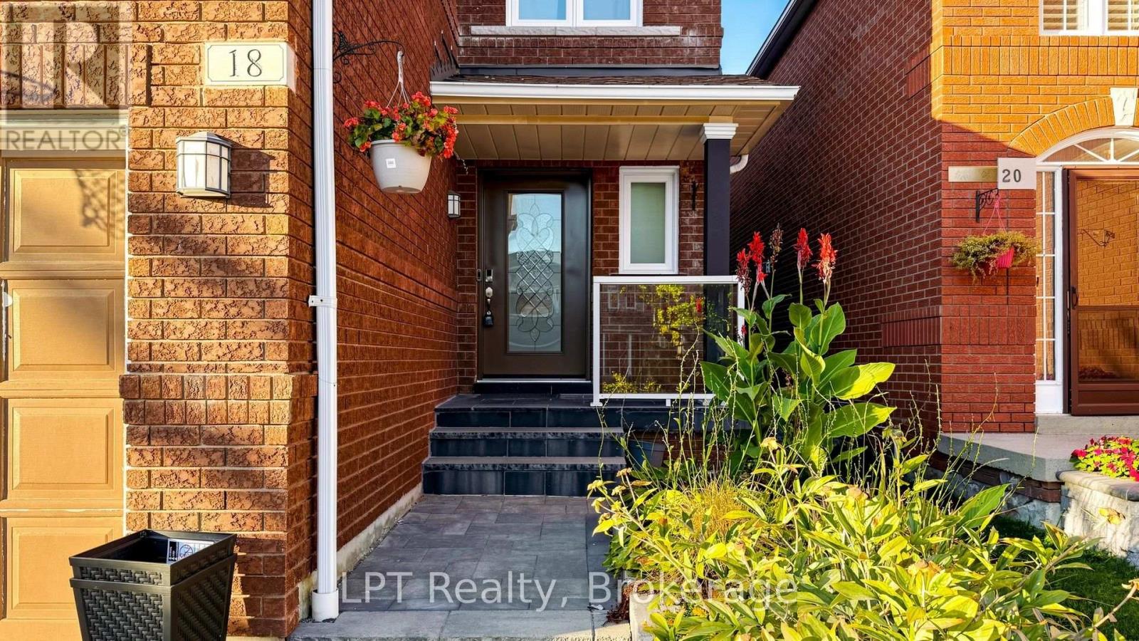 18 Tawn Crescent S, Ajax, Ontario  L1Z 1J1 - Photo 2 - E13819628