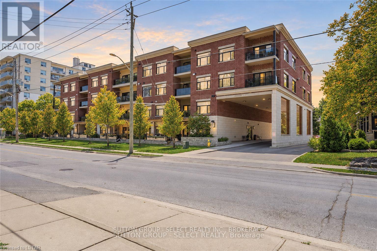 102 - 89 Ridout Street, London South, Ontario  N6C 3X2 - Photo 1 - X13819506