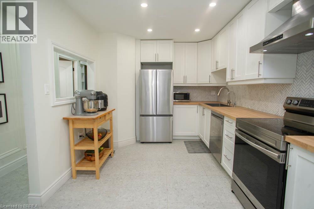 151 Brantwood Park Road Unit# F, Brantford, Ontario  N3P 1X9 - Photo 4 - 40865596