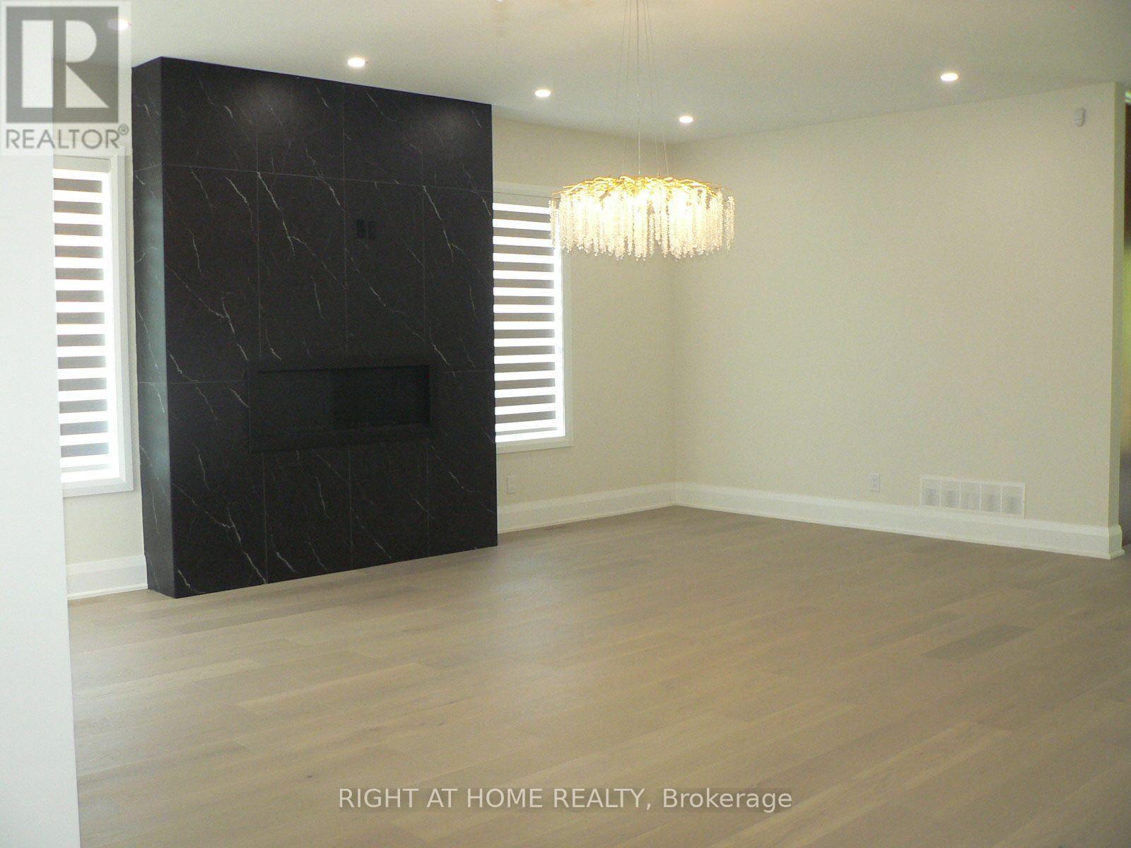 13 Bell Park Street, Ottawa, Ontario  K2S 1J1 - Photo 2 - X13819464