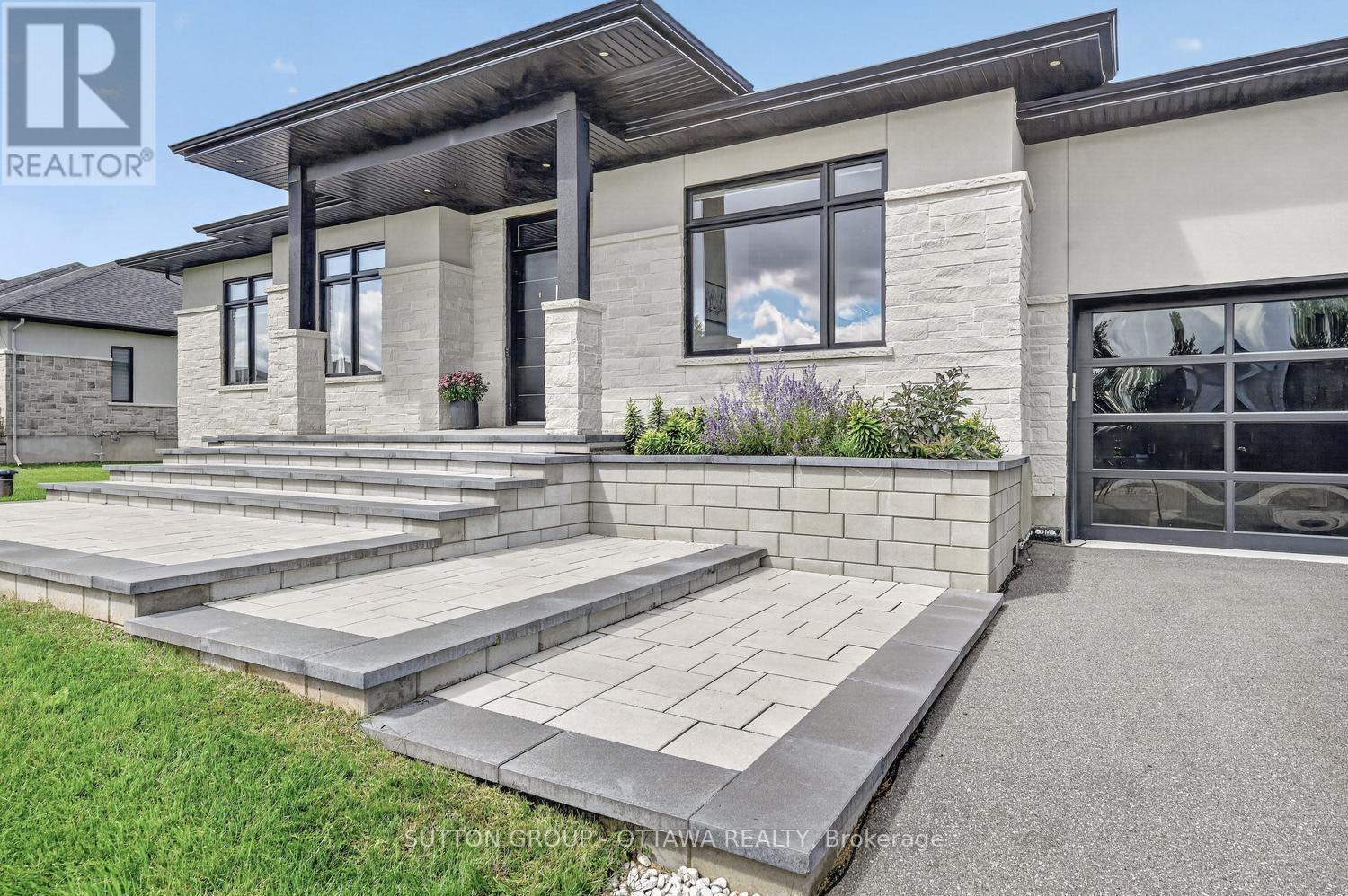 7095 Still Meadow Way, Ottawa, Ontario  K4P 0G1 - Photo 3 - X13819534