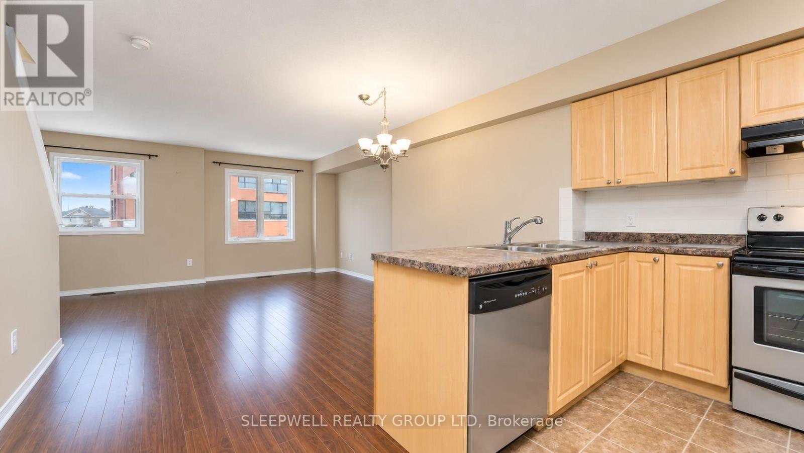 231 Kennevale Drive, Ottawa, Ontario K2J 0C3 - Photo 3 - X13819560