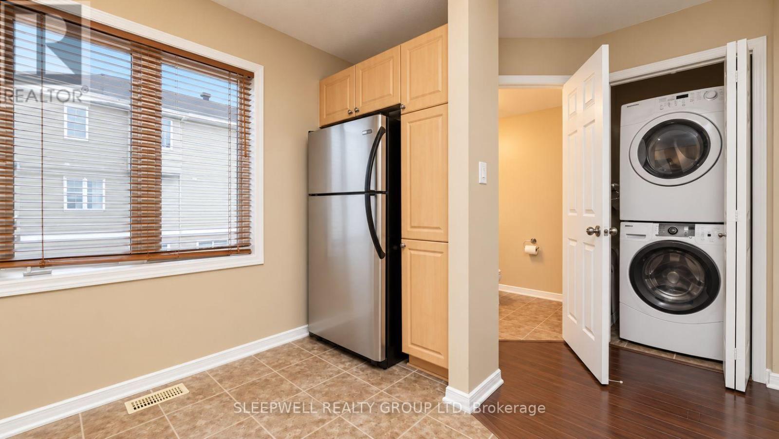 231 Kennevale Drive, Ottawa, Ontario K2J 0C3 - Photo 4 - X13819560