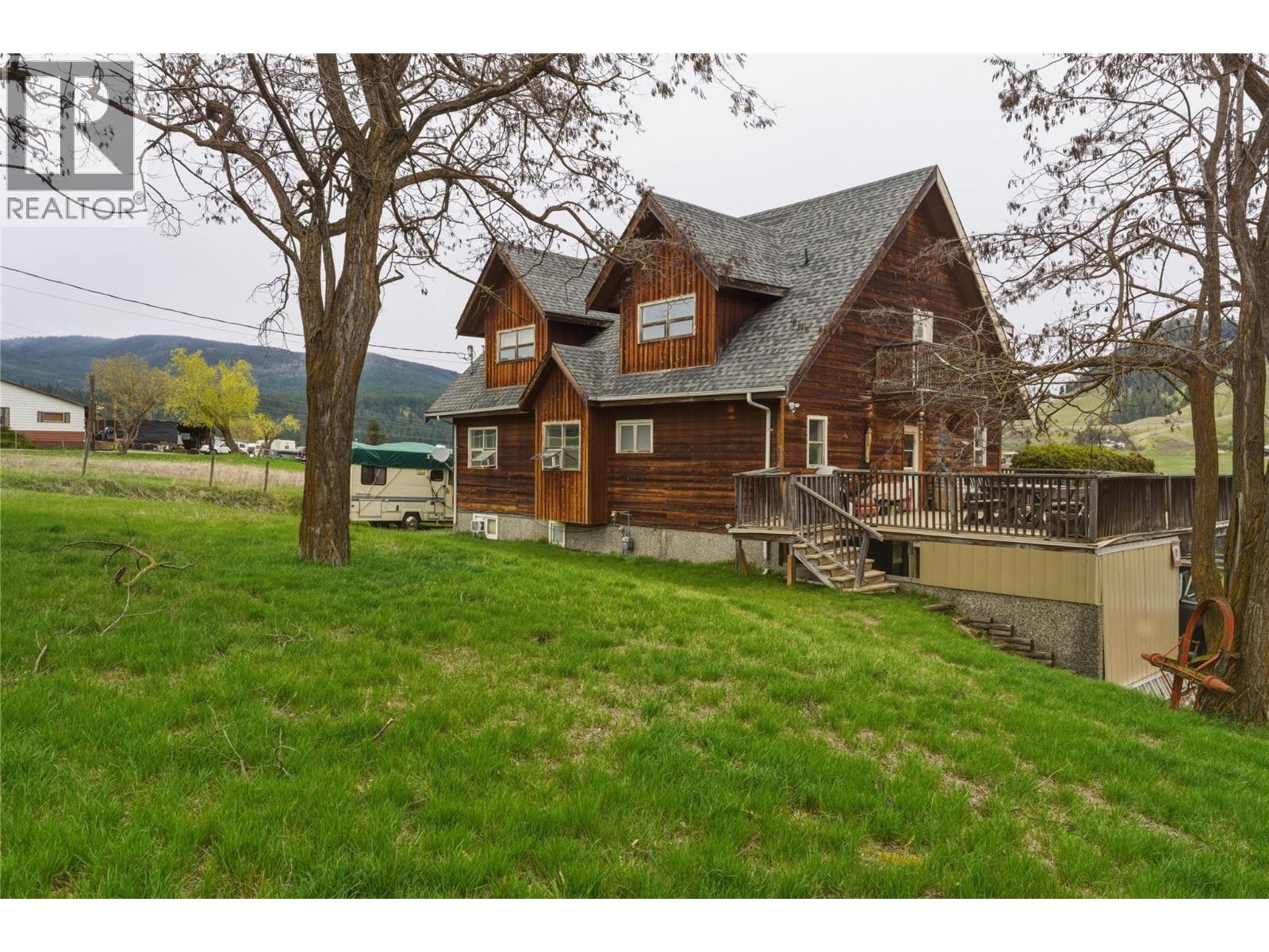 4864 South Grandview Flats Road, Spallumcheen, British Columbia