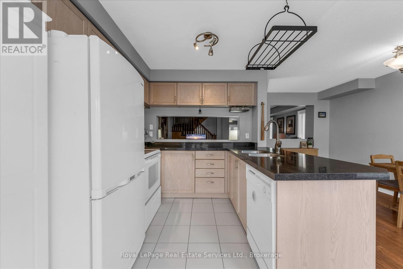 1155 Davis Lane, Milton, Ontario  L9T 5R2 - Photo 10 - W13819440