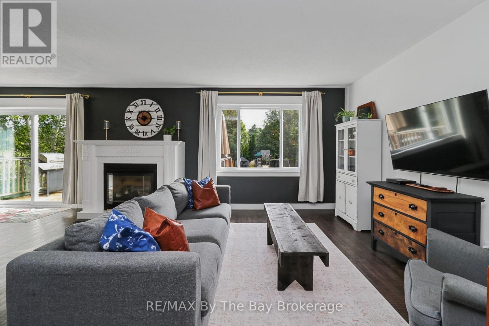 2 Red Oak Drive, Wasaga Beach, Ontario  L9Z 1J5 - Photo 13 - S13819576