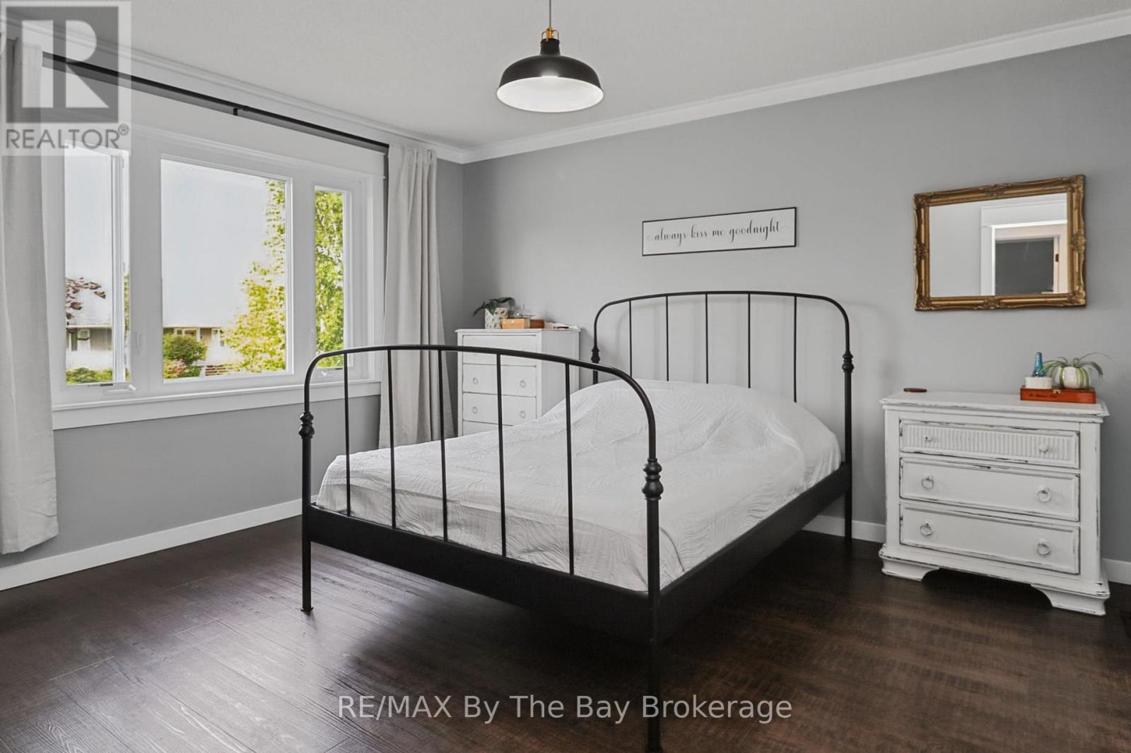2 Red Oak Drive, Wasaga Beach, Ontario  L9Z 1J5 - Photo 23 - S13819576