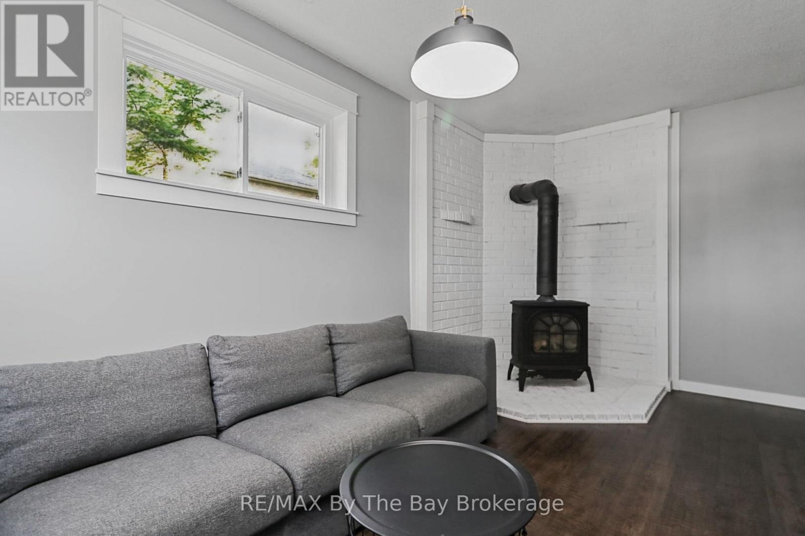 2 Red Oak Drive, Wasaga Beach, Ontario  L9Z 1J5 - Photo 34 - S13819576