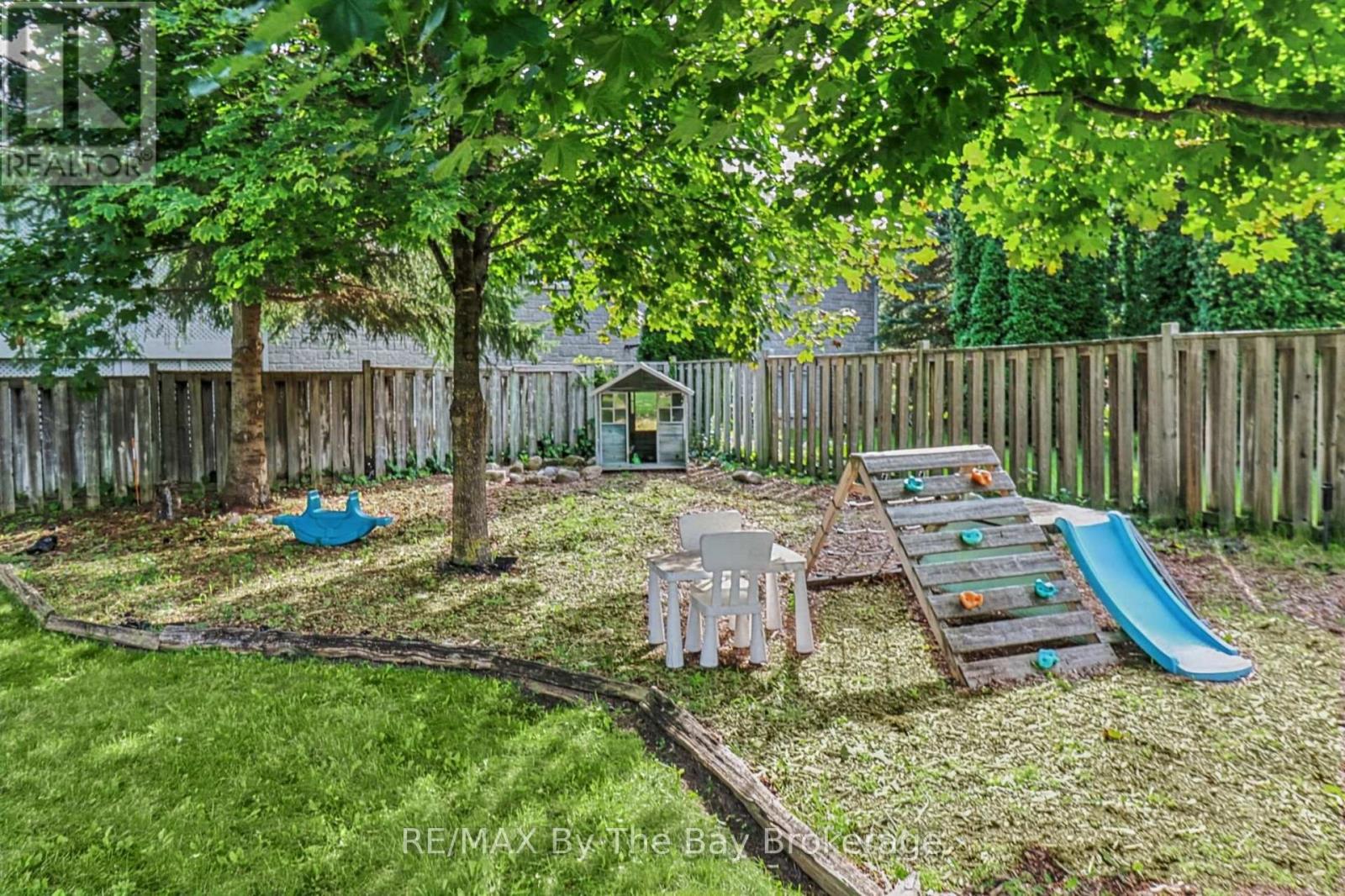 2 Red Oak Drive, Wasaga Beach, Ontario  L9Z 1J5 - Photo 38 - S13819576