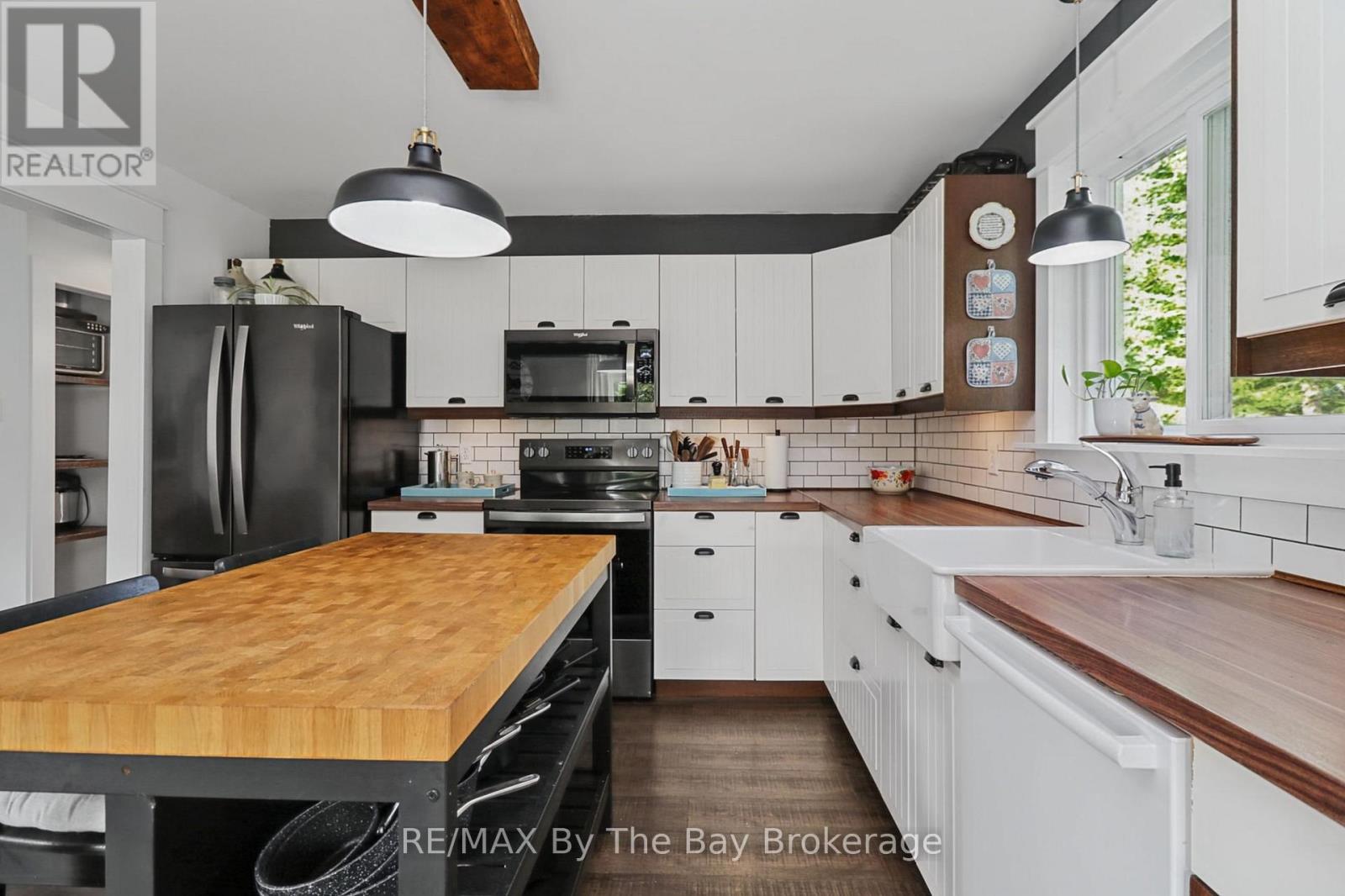 2 Red Oak Drive, Wasaga Beach, Ontario  L9Z 1J5 - Photo 6 - S13819576