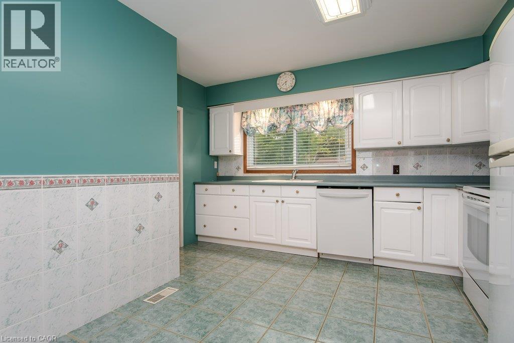 132 Forest Hill Drive, Kitchener, Ontario  N2M 4G3 - Photo 26 - 40864874