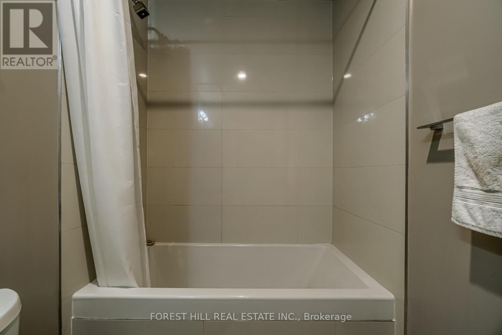 205 - 39 Brant Street, Toronto, Ontario  M5V 1S7 - Photo 21 - C13819428