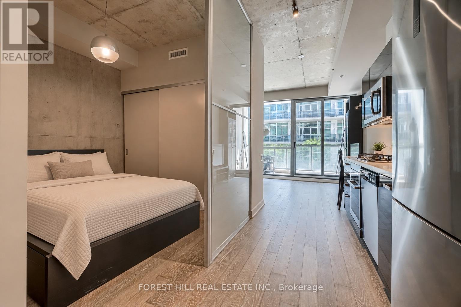 205 - 39 Brant Street, Toronto, Ontario  M5V 1S7 - Photo 8 - C13819428