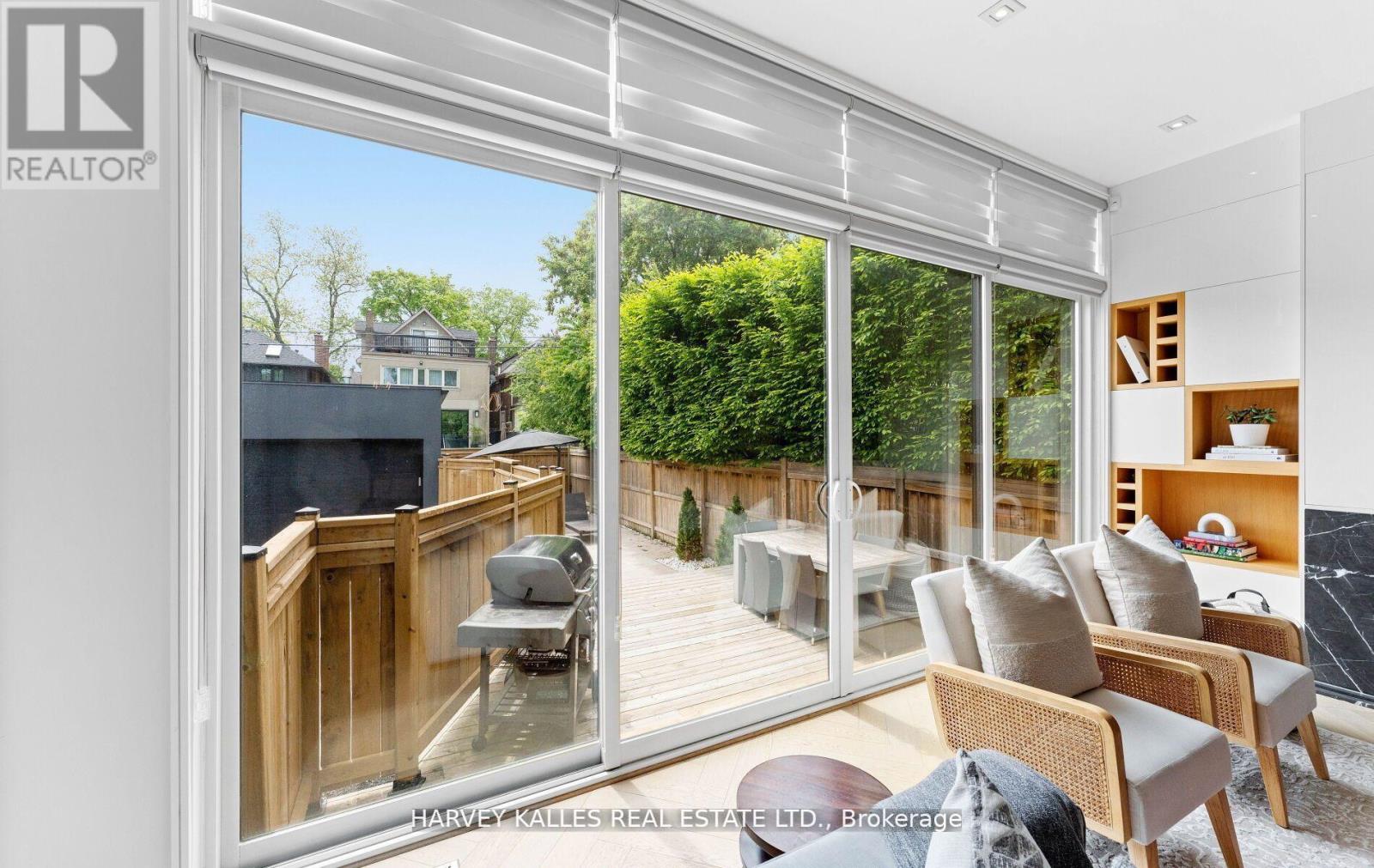 31 Kilbarry Road, Toronto, Ontario  M5P 1K4 - Photo 15 - C13819600