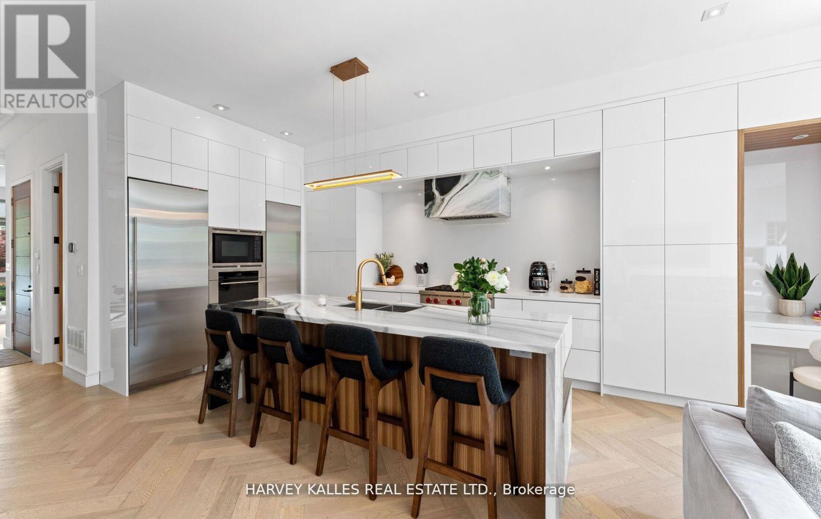 31 Kilbarry Road, Toronto, Ontario  M5P 1K4 - Photo 18 - C13819600