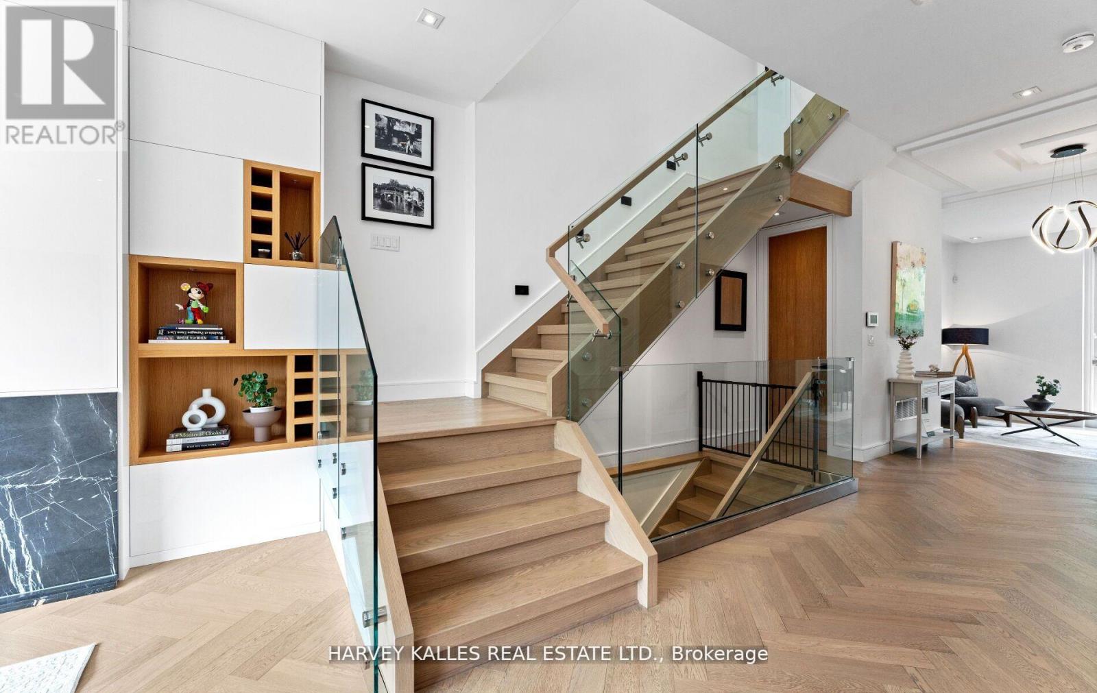 31 Kilbarry Road, Toronto, Ontario  M5P 1K4 - Photo 22 - C13819600