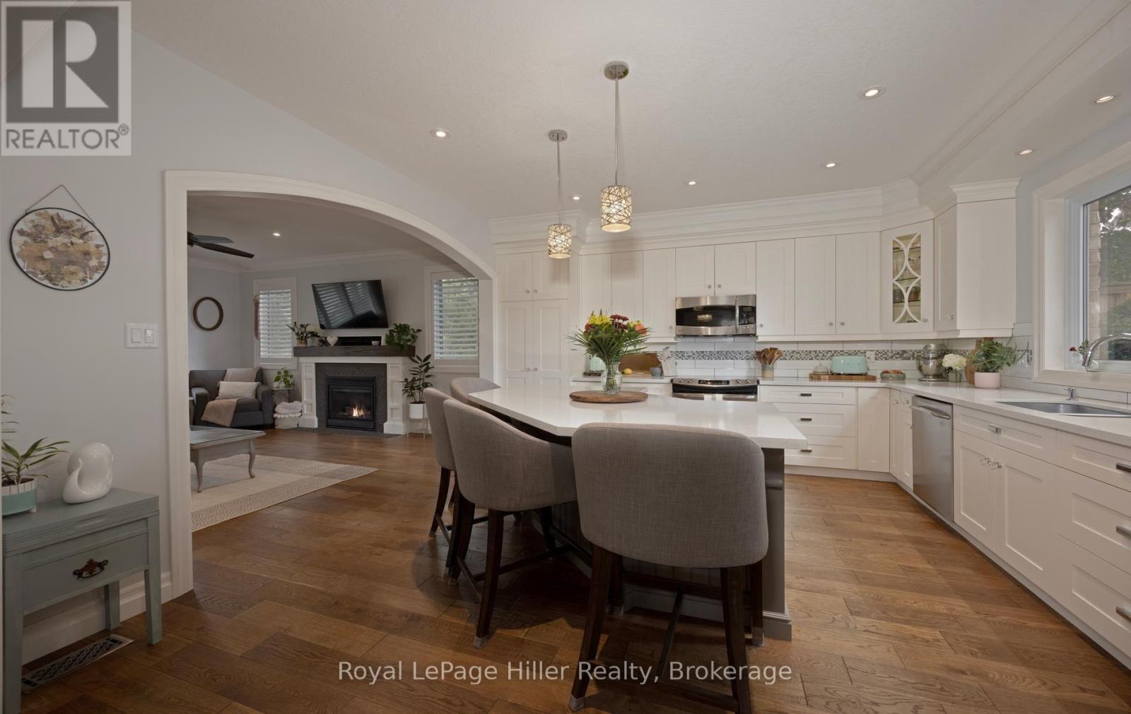 15 Sweetbriar Drive, Kitchener, Ontario  N2M 4S7 - Photo 4 - X13819402