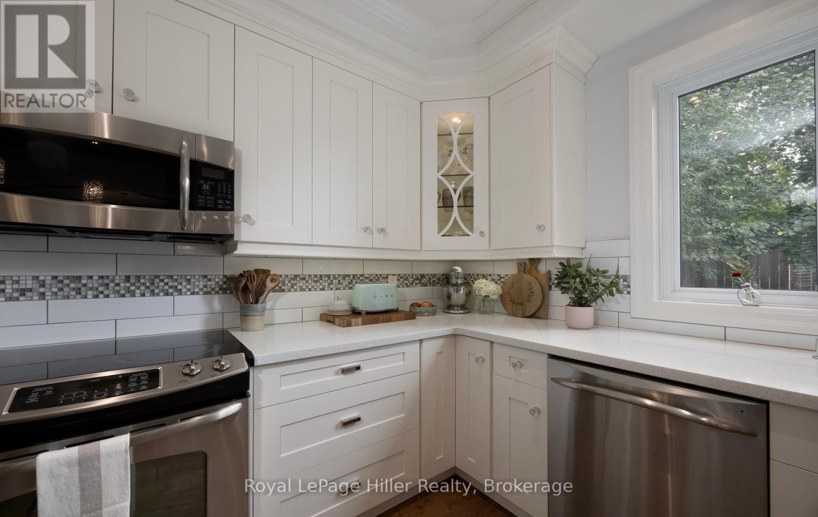 15 Sweetbriar Drive, Kitchener, Ontario  N2M 4S7 - Photo 7 - X13819402