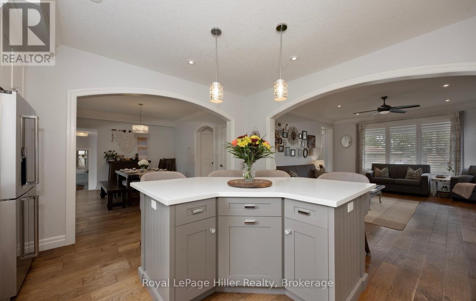15 Sweetbriar Drive, Kitchener, Ontario  N2M 4S7 - Photo 8 - X13819402