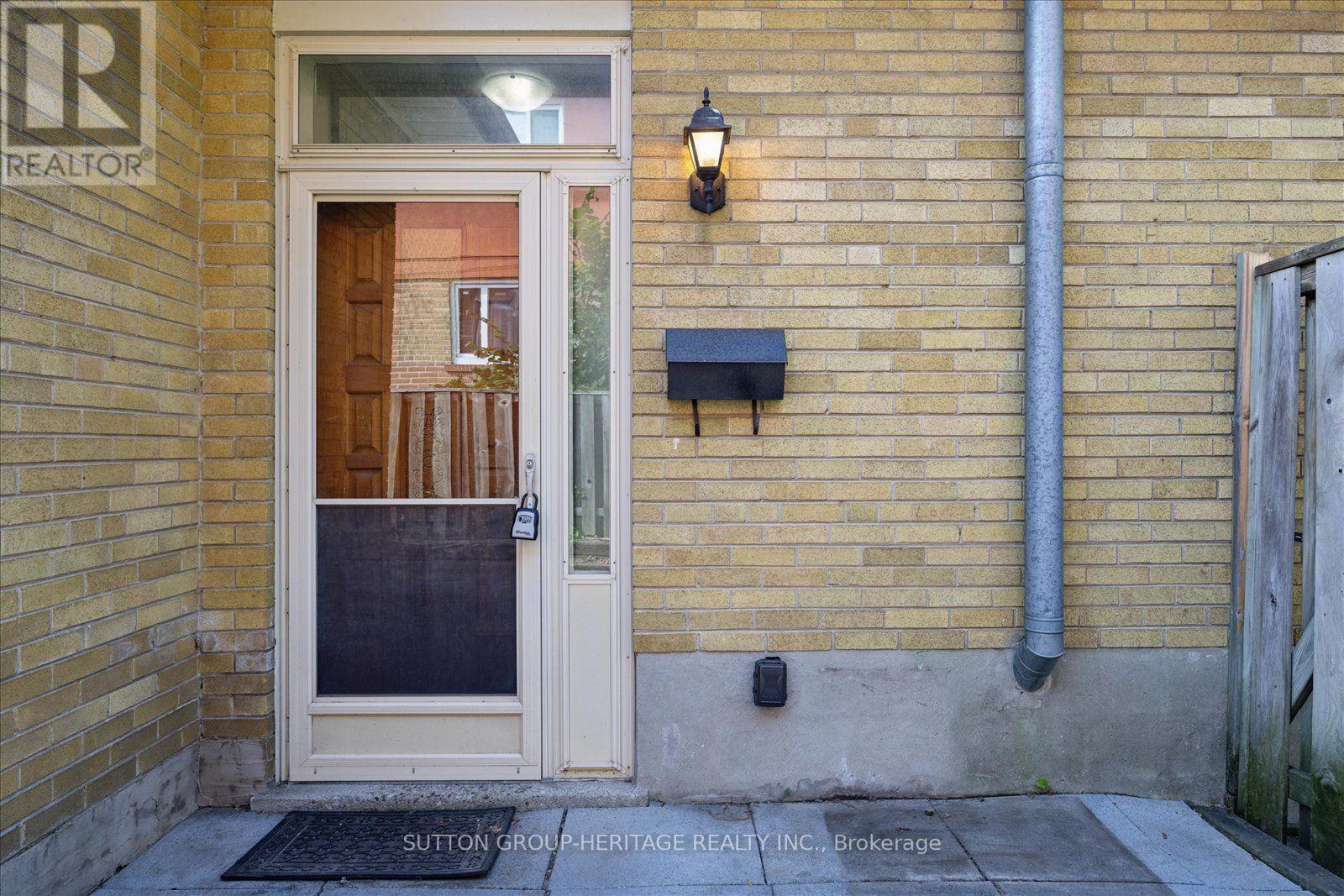 80 Applefield Drive, Toronto, Ontario  M1P 3Y2 - Photo 6 - E13819572