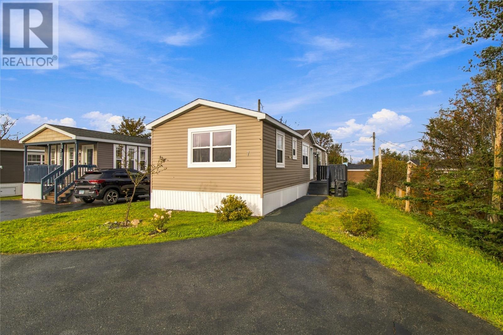 7 Rhaye Place, St. John's, Newfoundland & Labrador