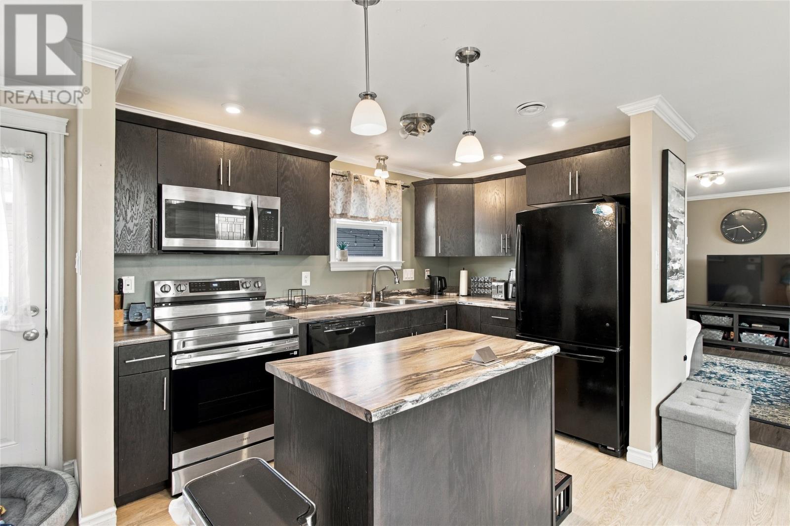 7 Rhaye Place, St. John's — photo 8