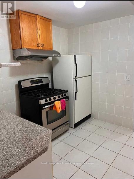 11 Zeng Cheng Drive, Markham, Ontario L6C 0T6 - Photo 4 - N13819526