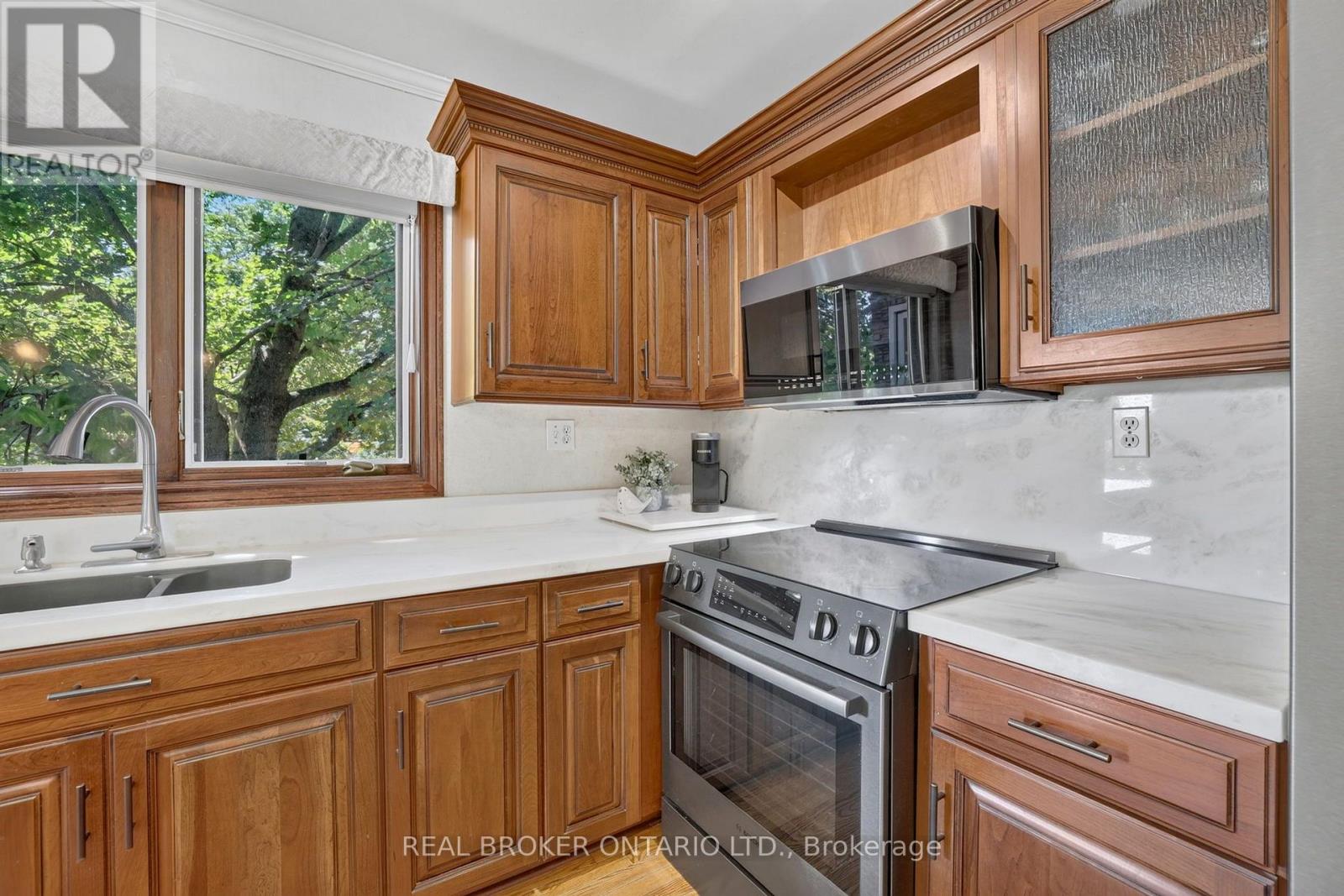 20417 Centre Street, East Gwillimbury, Ontario  L0G 1M0 - Photo 14 - N13819556