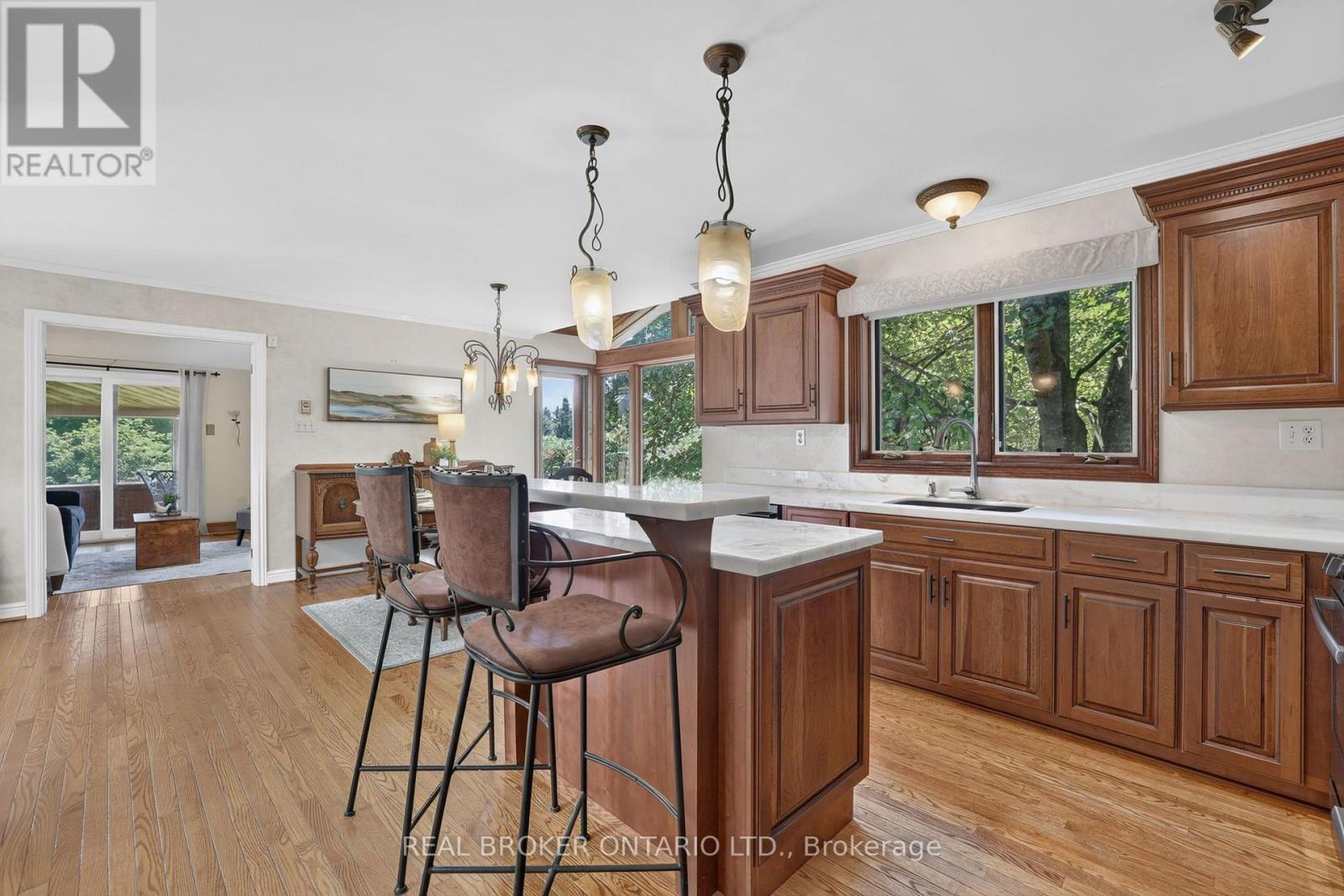 20417 Centre Street, East Gwillimbury, Ontario  L0G 1M0 - Photo 15 - N13819556