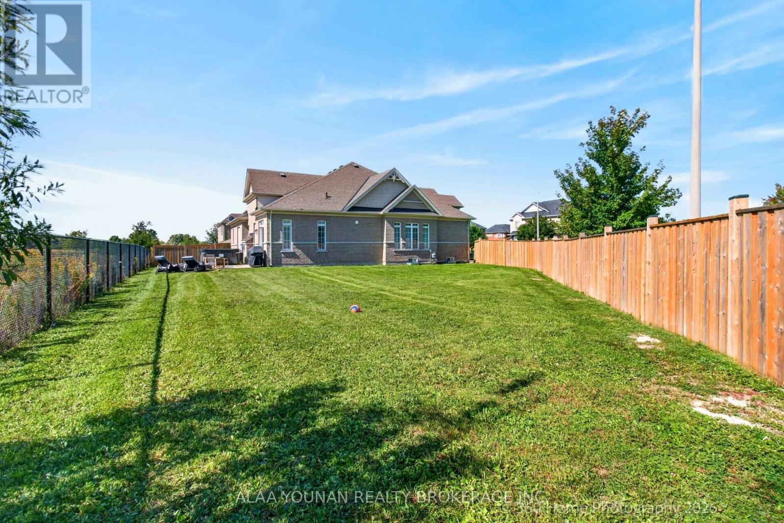 140 Copeland Crescent, Innisfil (Cookstown), Ontario  L0L 1L0 - Photo 4 - N13819664